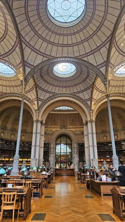 Mazarin et les Gardiens du Secret : une chasse au trésor culturelle au cœur de la BNF Richelieu 2 Bibliothèque avec architecture magnifique