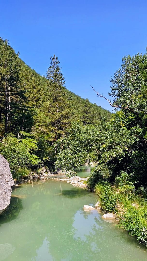 Les 5 plus beaux villages du Diois pour une escapade. 9 le claps Luc en Diois