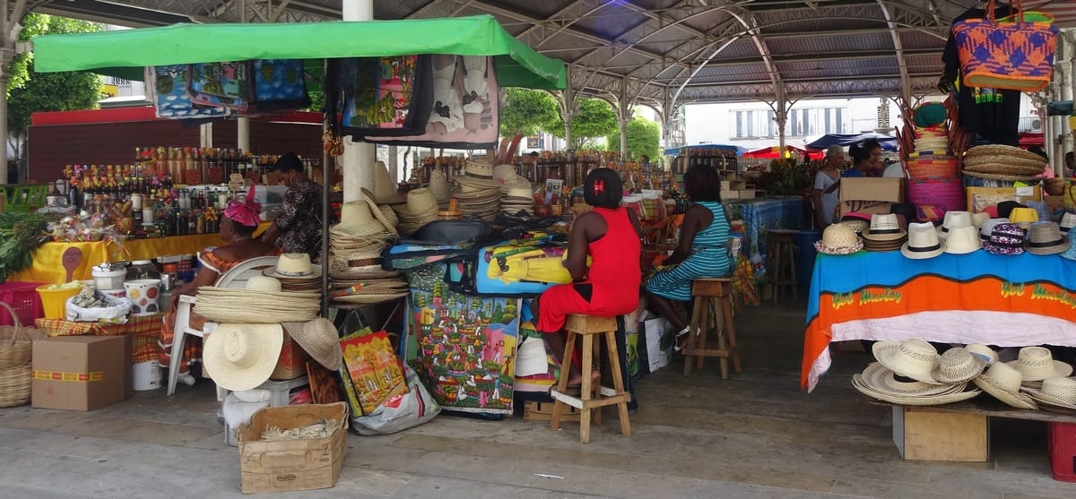 Guadeloupe : direction l'îlet Caret dans le Grand cul de sac marin. 2 guadeloupe marché de Pointe-à-Pitre
