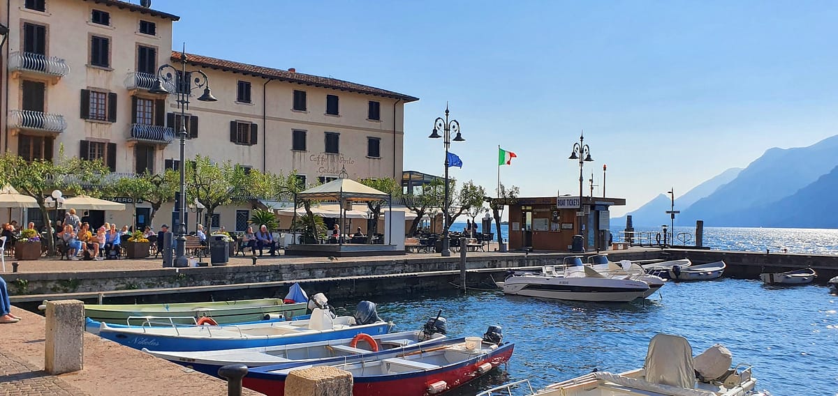 Escapade en Italie au bord du Lac de Garde. 28 Malcesine et son port charmant