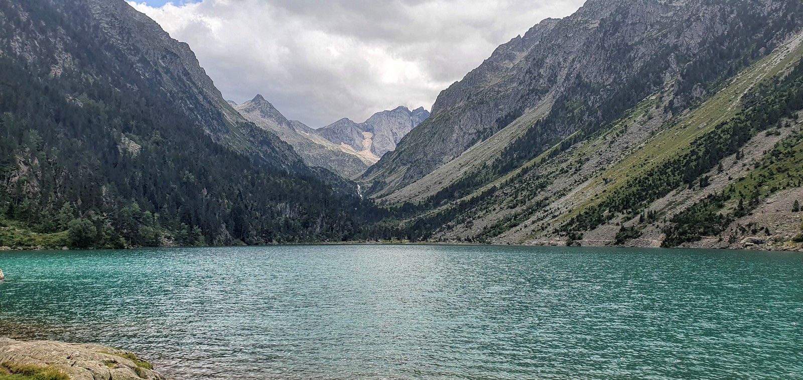3 lacs de montagne faciles d'accès dans les Pyrénées. 6 Lac de Gaube au dessus de Cauterets