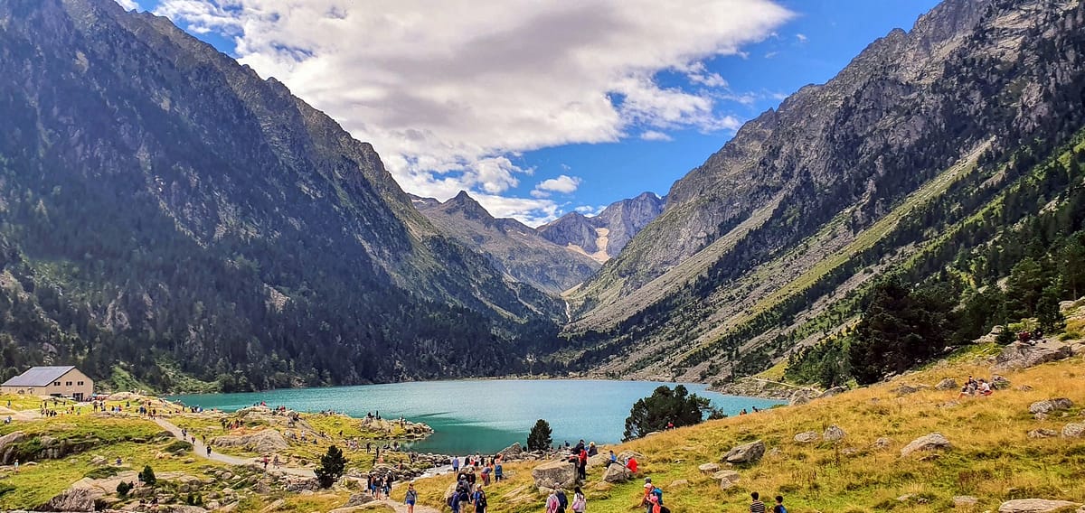 3 lacs de montagne faciles d'accès dans les Pyrénées. 1 Lac de Gaube Pyrénées escapades amoureuses