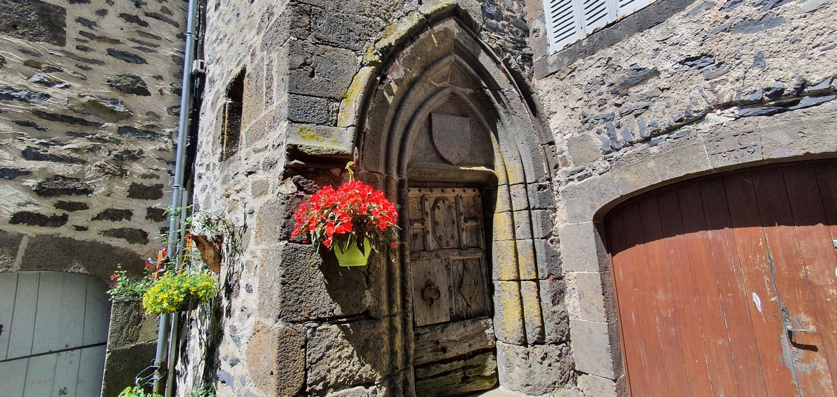 ESCAPADE A SALERS DANS LE CANTAL 11 escapade à Salers dans le Cantal