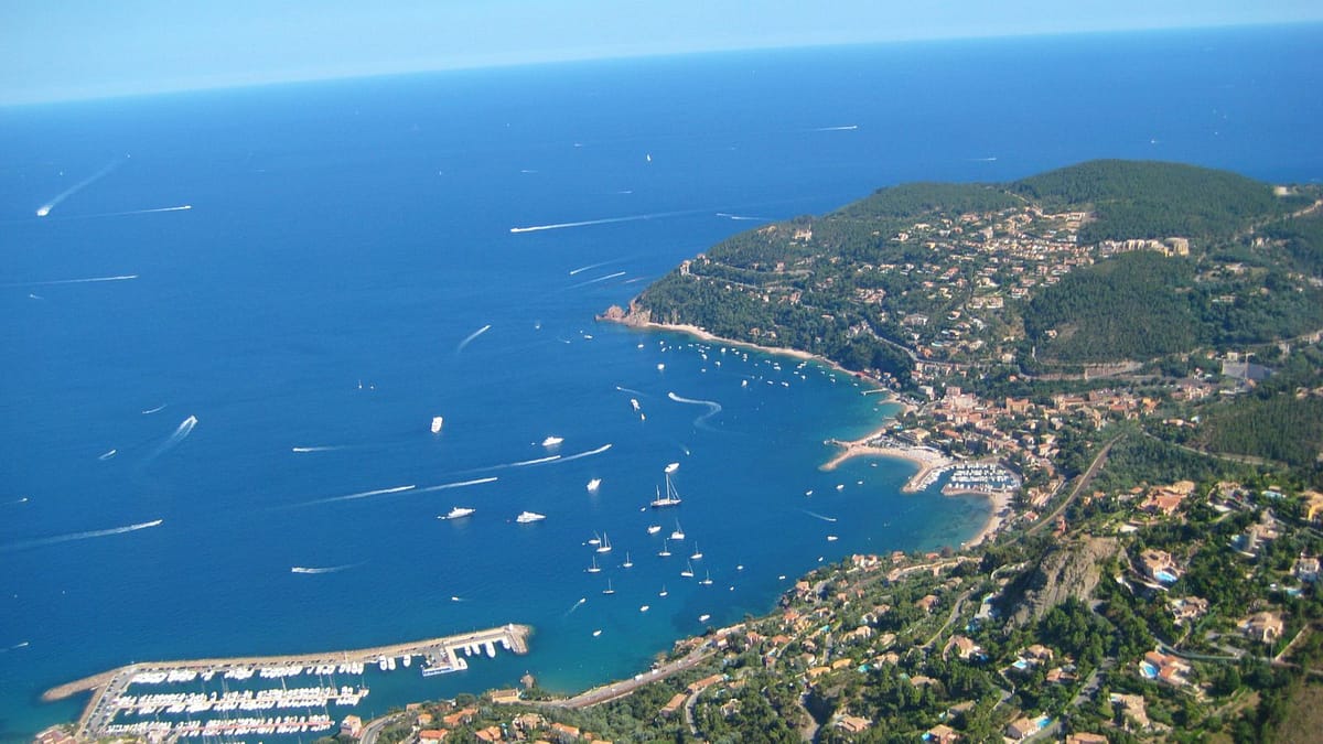 # En France Aussi : le Massif de l'Esterel vu du ciel 5 esterel03.jpg
