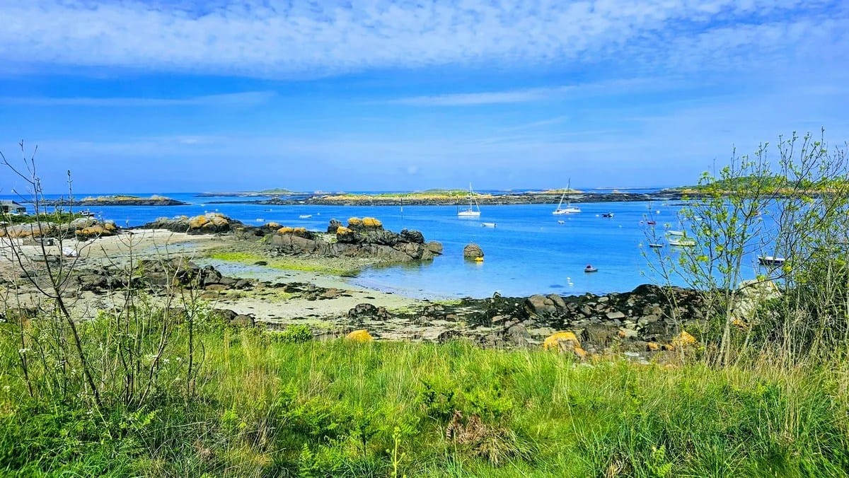 Visiter les îles Chausey depuis Granville : guide complet 6 sur les iles chausey Normandie escapades amoureuses
