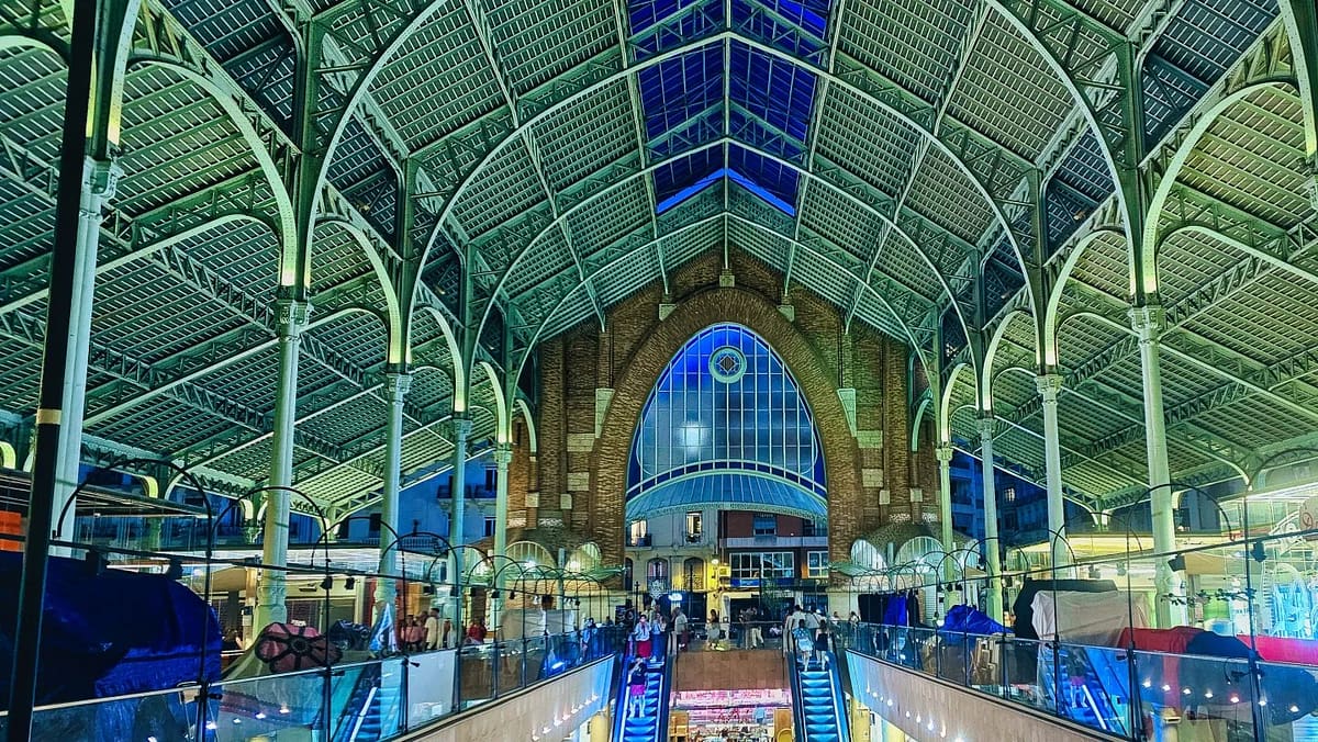 Que faire à Valencia en 3 jours ? Itinéraire complet + conseils 27 Marché de Colon, un lieu emblématique de Valencia.