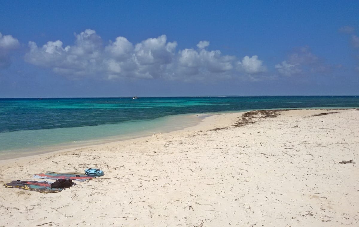 Guadeloupe : direction l'îlet Caret dans le Grand cul de sac marin. 11 Guadeloupe excursion ilet Caret escapades amoureuses