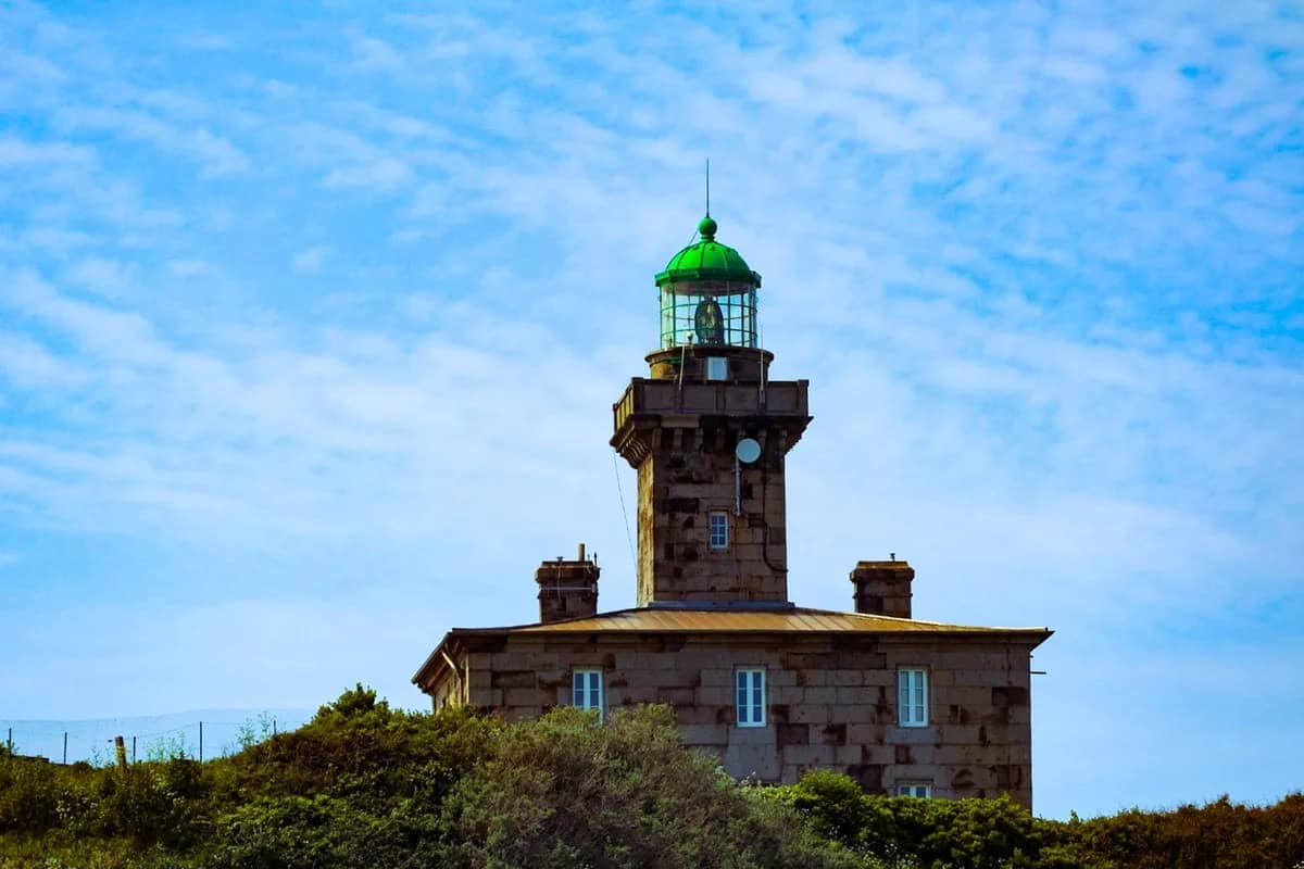 Visiter les îles Chausey depuis Granville : guide complet 5 sur les iles chausey Normandie escapades amoureuses