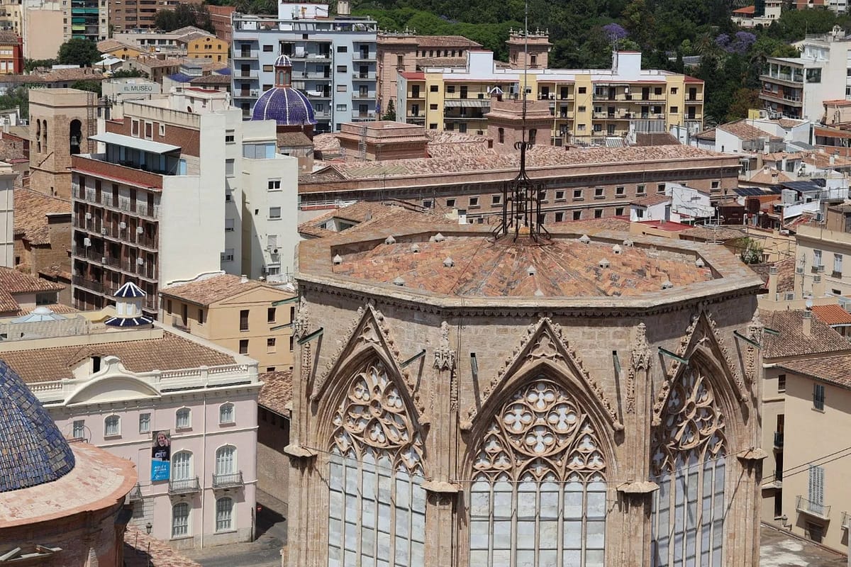 Que faire à Valencia en 3 jours ? Itinéraire complet + conseils 11 Valencia en 3 jours monter au Micalet cathédrale sainte-Marie