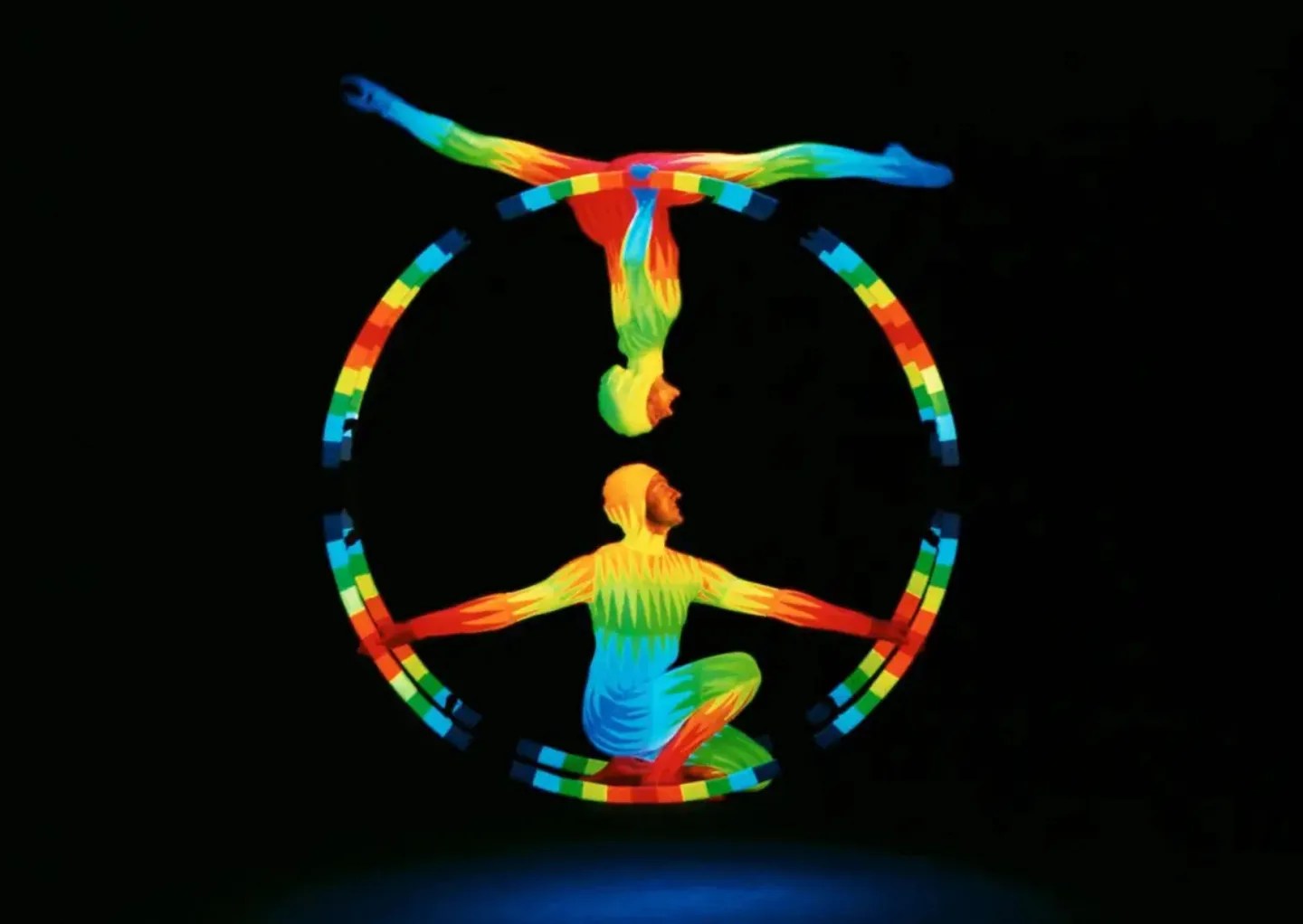 Des idées de voyage pour vous créer des souvenirs inoubliables à Noël. 4 theatre noir prague