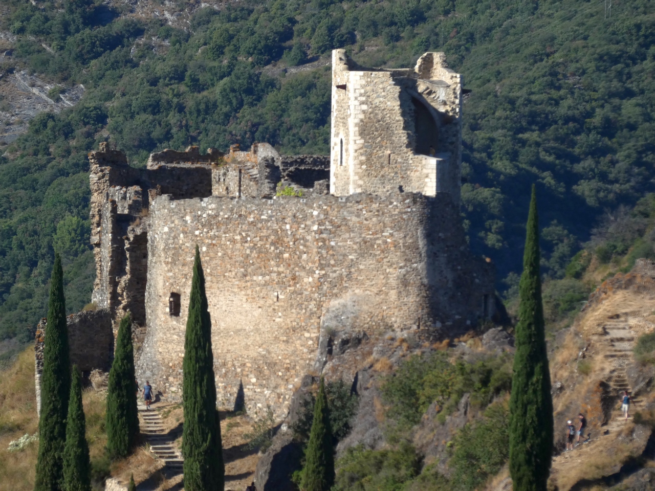 Les 4 châteaux de Lastours. 8 les 4 châteaux de Lastours vus du belvédère escapades amoureuses