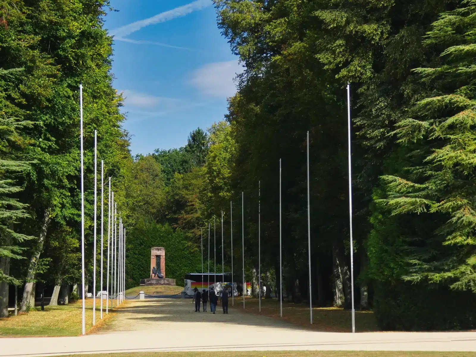 Visiter le Wagon de l'Armistice à Compiègne : site historique 14-18 3 Compiègne : clairiere de rethondes