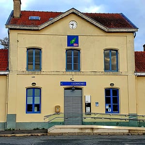 Randonner à Luzarches dans le Val d'Oise. 1 GARE DE LUZARCHES ESCAPADES AMOUREUSES