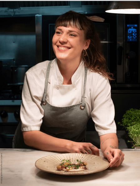 Ladurée Paris : Les Soirées Royales Louise Bourrat. 1 Louise Bourrat chez Ladurée Paris
