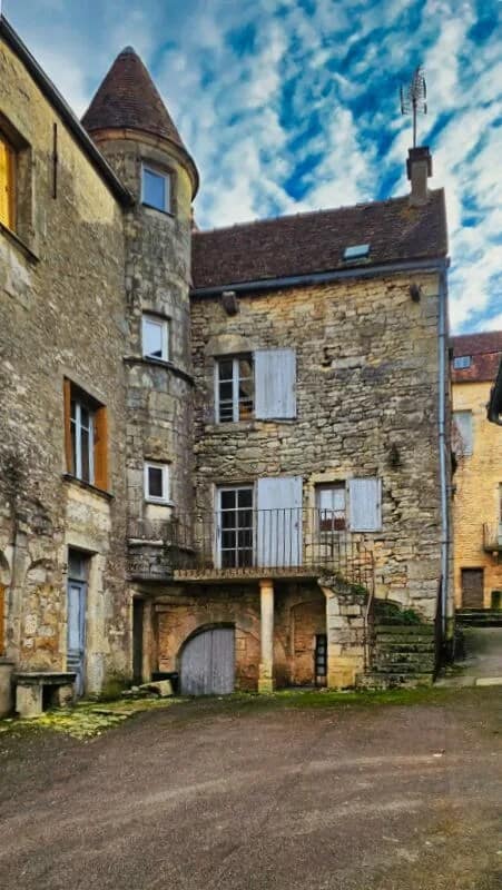 Visiter Flavigny-sur-Ozerain : plus beau village de Bourgogne 3 Bourgogne Flavigny sur Ozerain