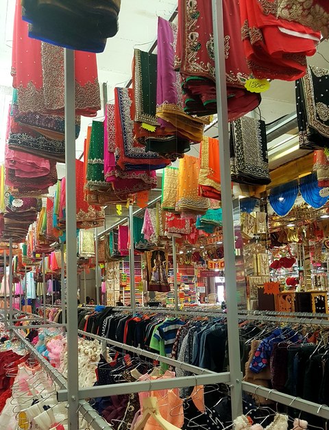 Sur la route des Indes à la Courneuve. 15 communautetamoul26