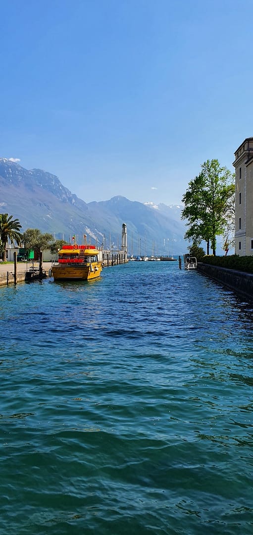 Escapade en Italie au bord du Lac de Garde. 24 Riva del Garda au bord du lac de Garde Italie Escapades amoureuses