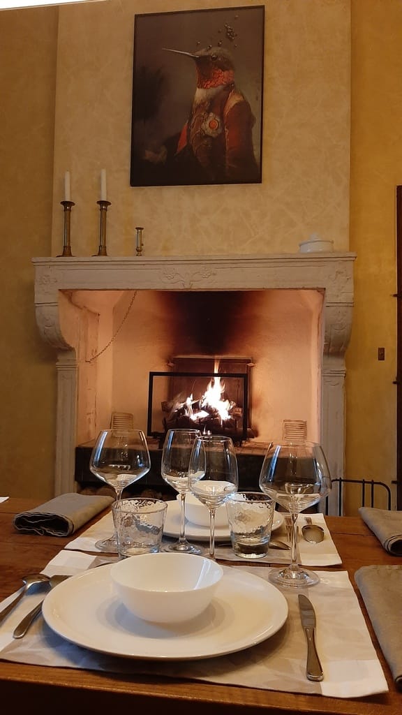 Découvrez la Bourgogne romantique : Vins, châteaux et douceurs pour deux. 20 Domaine abbaye de Maizieres Escapade romantique en Bourgogne