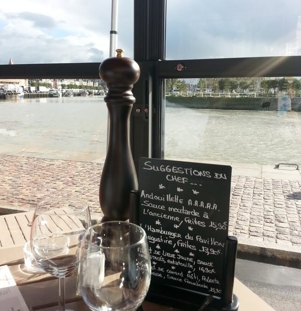 Le Pavillon Augustine Ă Trouville-sur-mer 59 pavillon augustine01