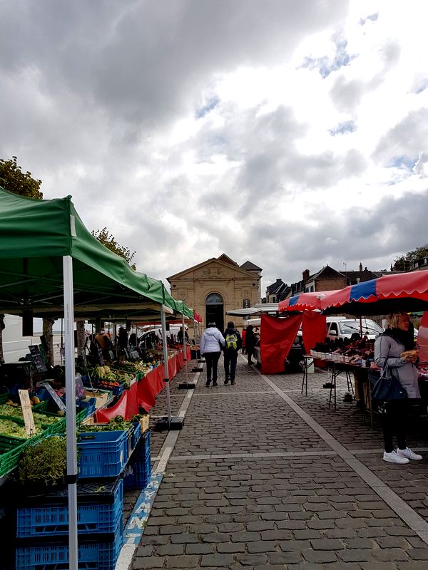 Week-end dans la Somme 43 saint-valery-sur -somme marché du dimanche matin escapades amoureuses