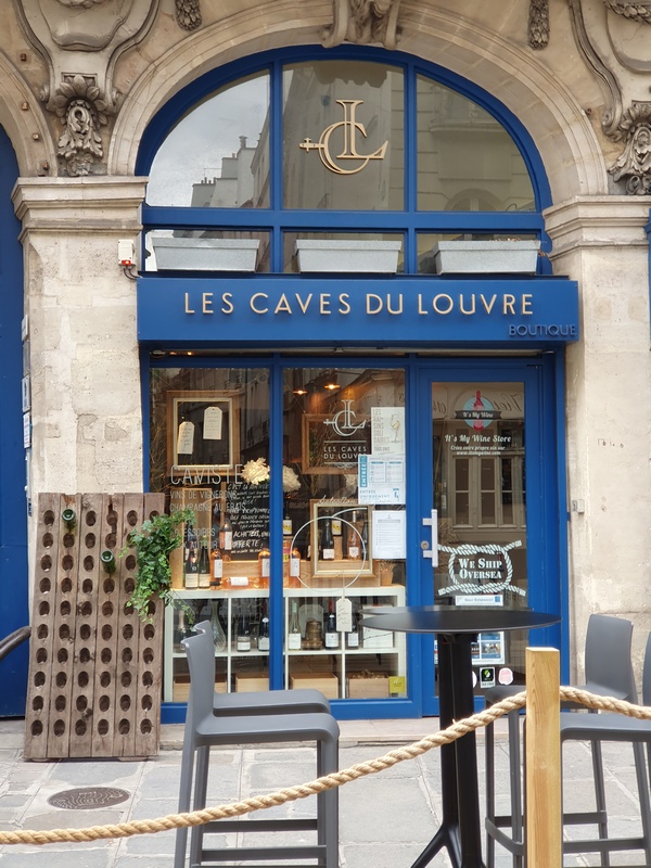 Dans les Caves du Louvre. 1 Les caves du Louvre escapades amoureuses Paris