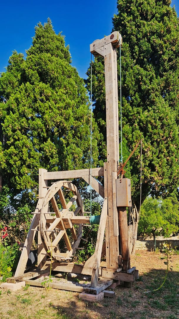 Dormir dans un château dans l'Aude : Château de Mézerville 21 chateau de Mezerville extérieurs chambre d'hôtes aude