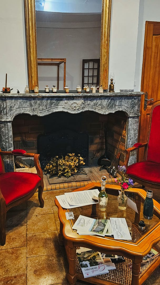 Dormir dans un château dans l'Aude : Château de Mézerville 6 chateau mezerville chateau medieval chambre d'hôtes Aude suite des demoiselles