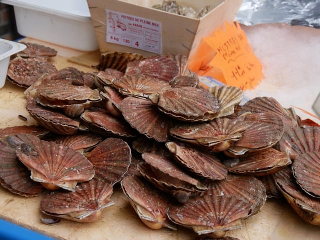 Chambres d'hôtes Fenêtres-sur-mer : 10 ans ! 15 au marché de sainte-marguerite sur mer seine-maritime normandie