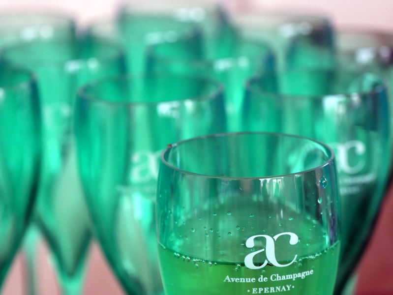 Visiter Epernay, capitale du Champagne en lumières. 4 Epernay les habits de lumière champagne