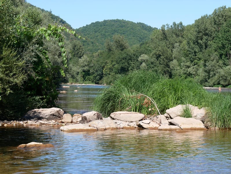 Mon spot de baignade dans les gorges du Tarn ? 10 Ambialet Tarn EnFranceaussi bucolique baignade rivière gorges du Tarn