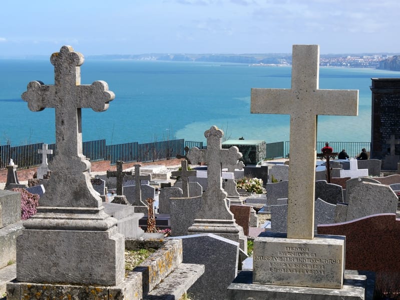 Chambres d'hôtes Fenêtres-sur-mer : 10 ans ! 52 cimetière marin de Varengeville