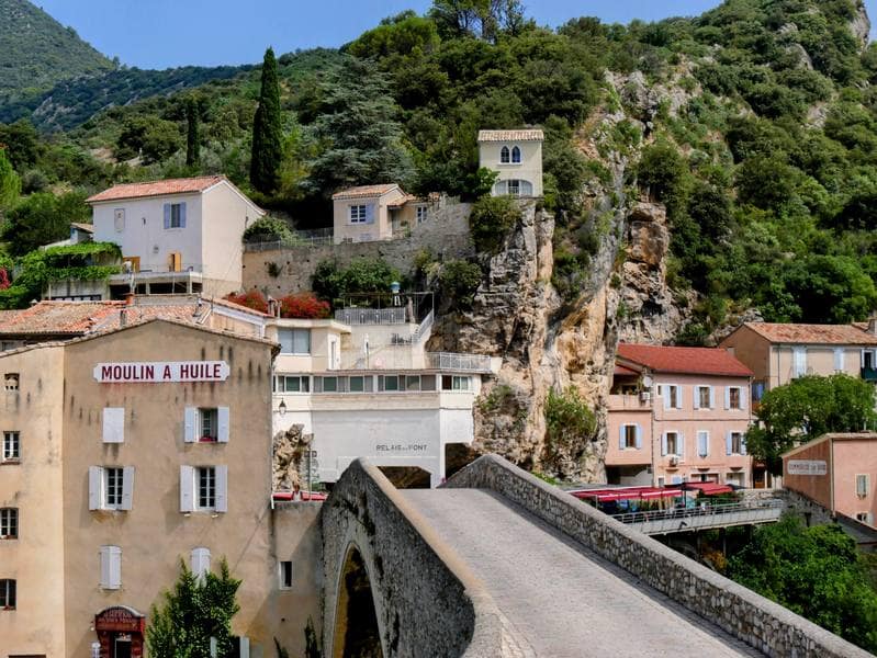 Une journée à Nyons, mon coup de coeur en Drôme provençale. 1 Une journée à Nyons le pont roman