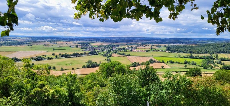 Découvrez la Bourgogne romantique : Vins, châteaux et douceurs pour deux. 12 Chateauneuf en auxois