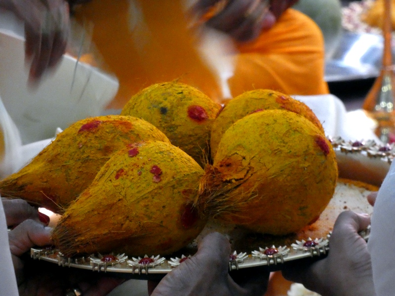 Sur la route des Indes à la Courneuve. 10 TEMPLE DE SHIVA LA COURNEUVE ENFRANCEAUSSi