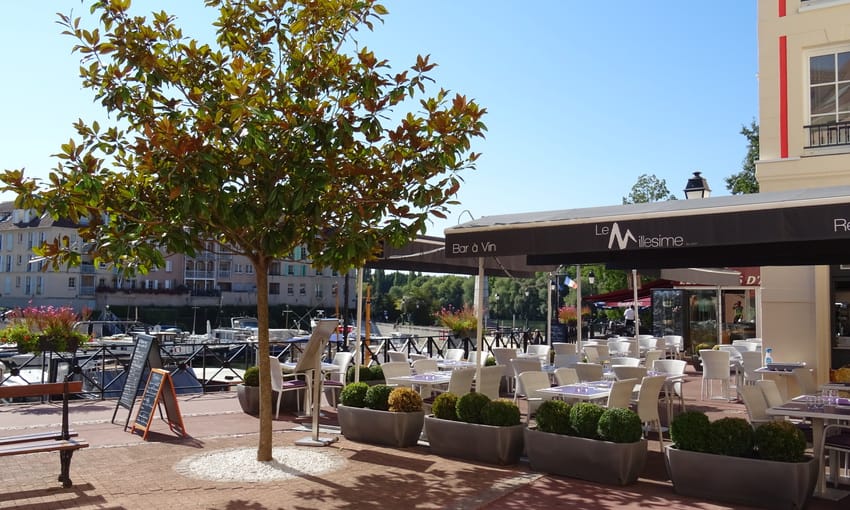 En terrasse à Port-Cergy 1 lemillezime08