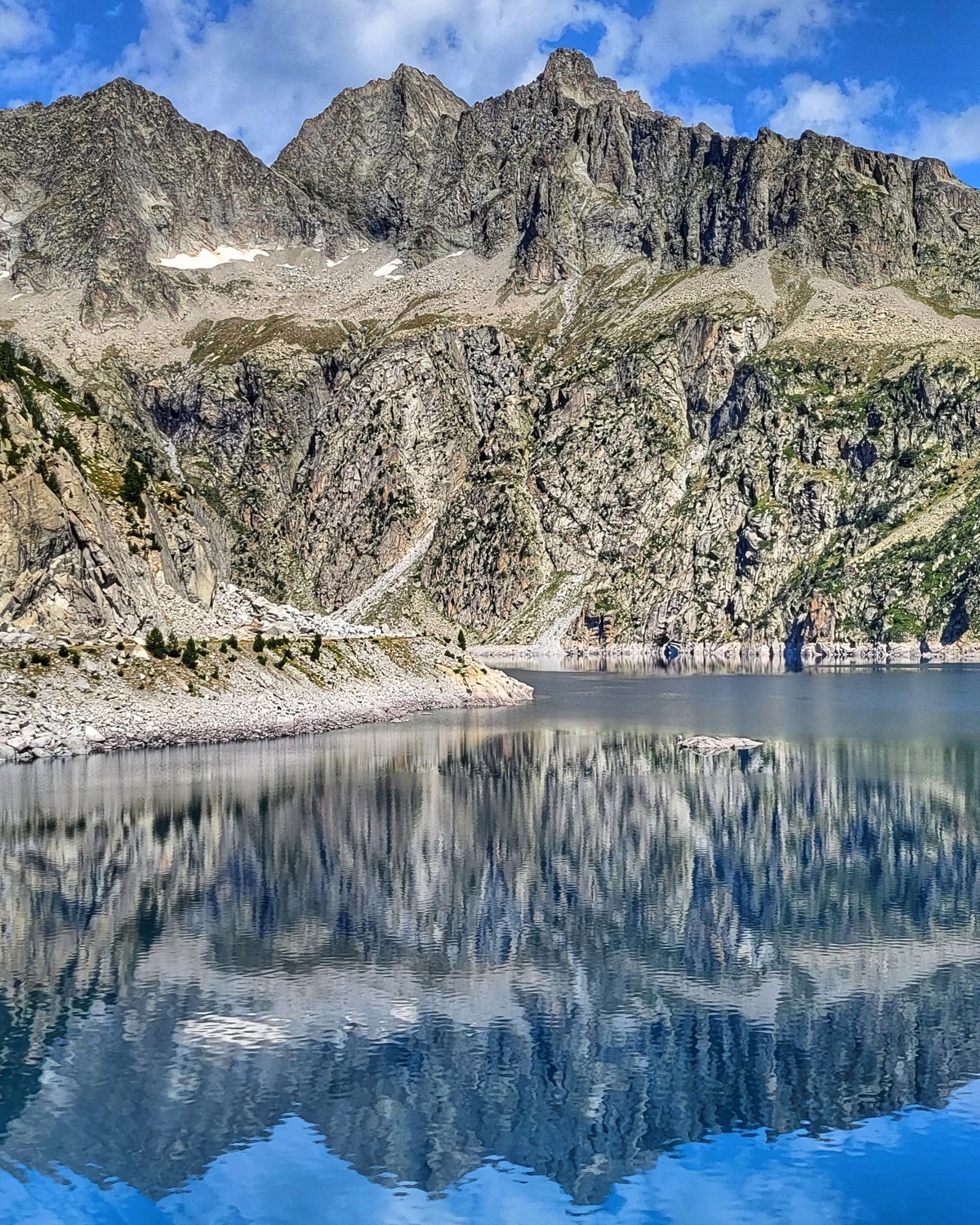 3 lacs de montagne faciles d'accès dans les Pyrénées. 9 Lac de Cap de Long Pyrénées