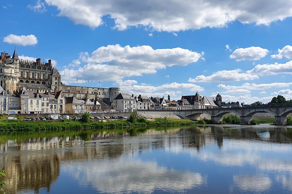 Chateau royal Amboise vu de l'île d'Or escapades amoureuses que faire à Amboise